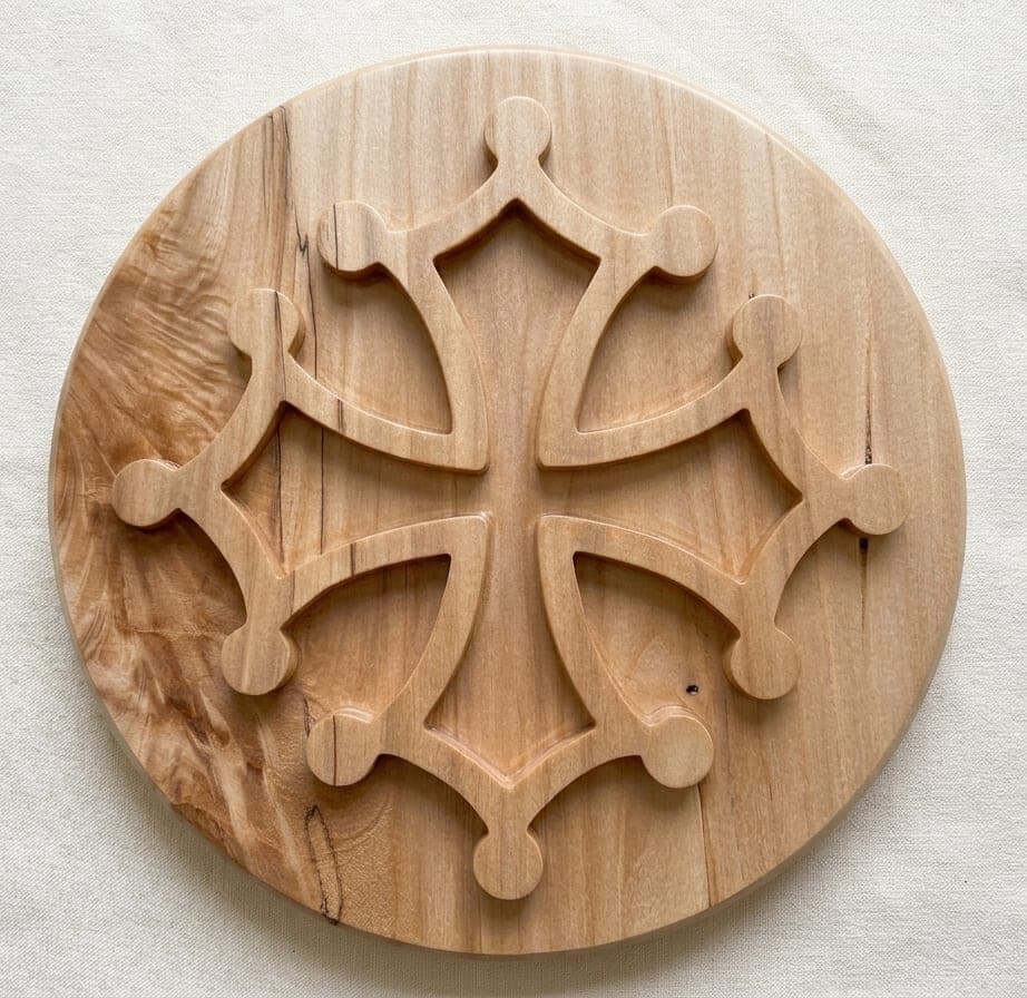 Croix occitane en bois massif